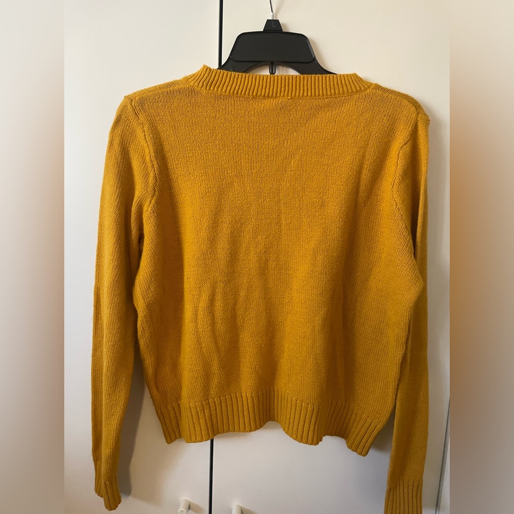 H&M sweater - Picture 2 of 4